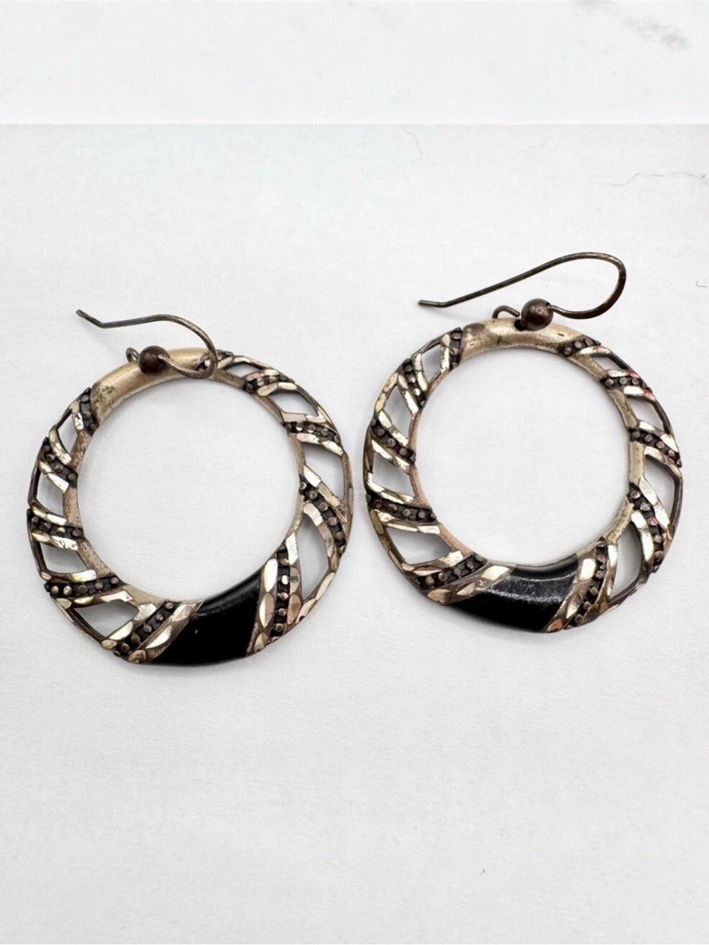 Vintage Navajo Sterling SC Silver Cloud Onyx Inlay Etched Hoop Dangle Earrings